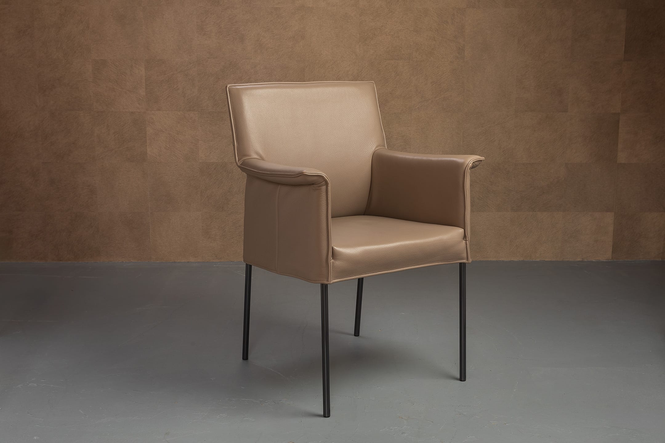 Design On Stock Gola Stoel Alamo Taupe Set Van 3 Stuks
