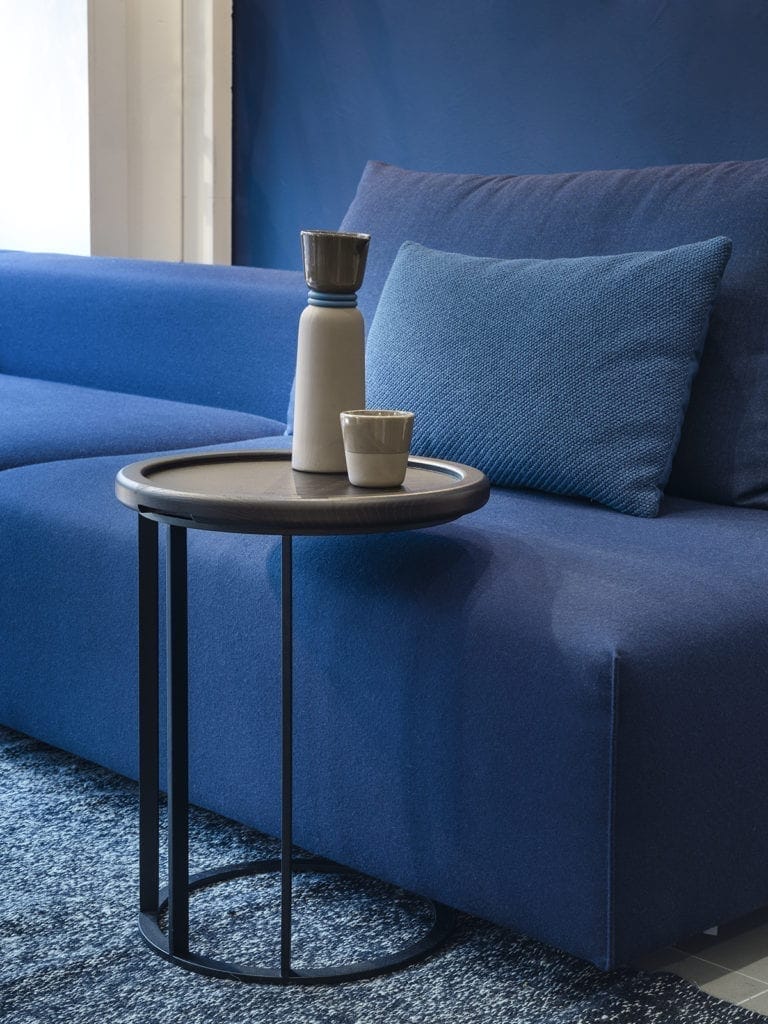 Qliv To Be Served Bijzettafel Zwart Eiken Diameter 40cm