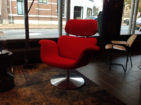 Artifort Tulip F 545: Fauteuil Schijf Draaibaar