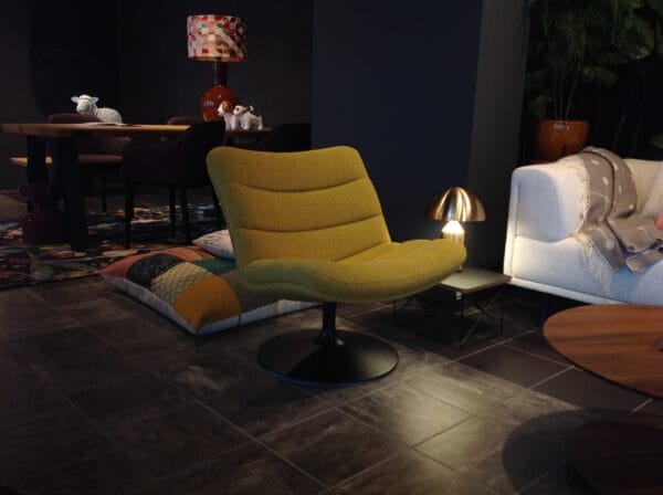 Artifort Fauteuil F 506 Schijf Draaibaar